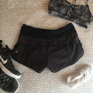 Lululemon Speed Up Mid-Rise Short